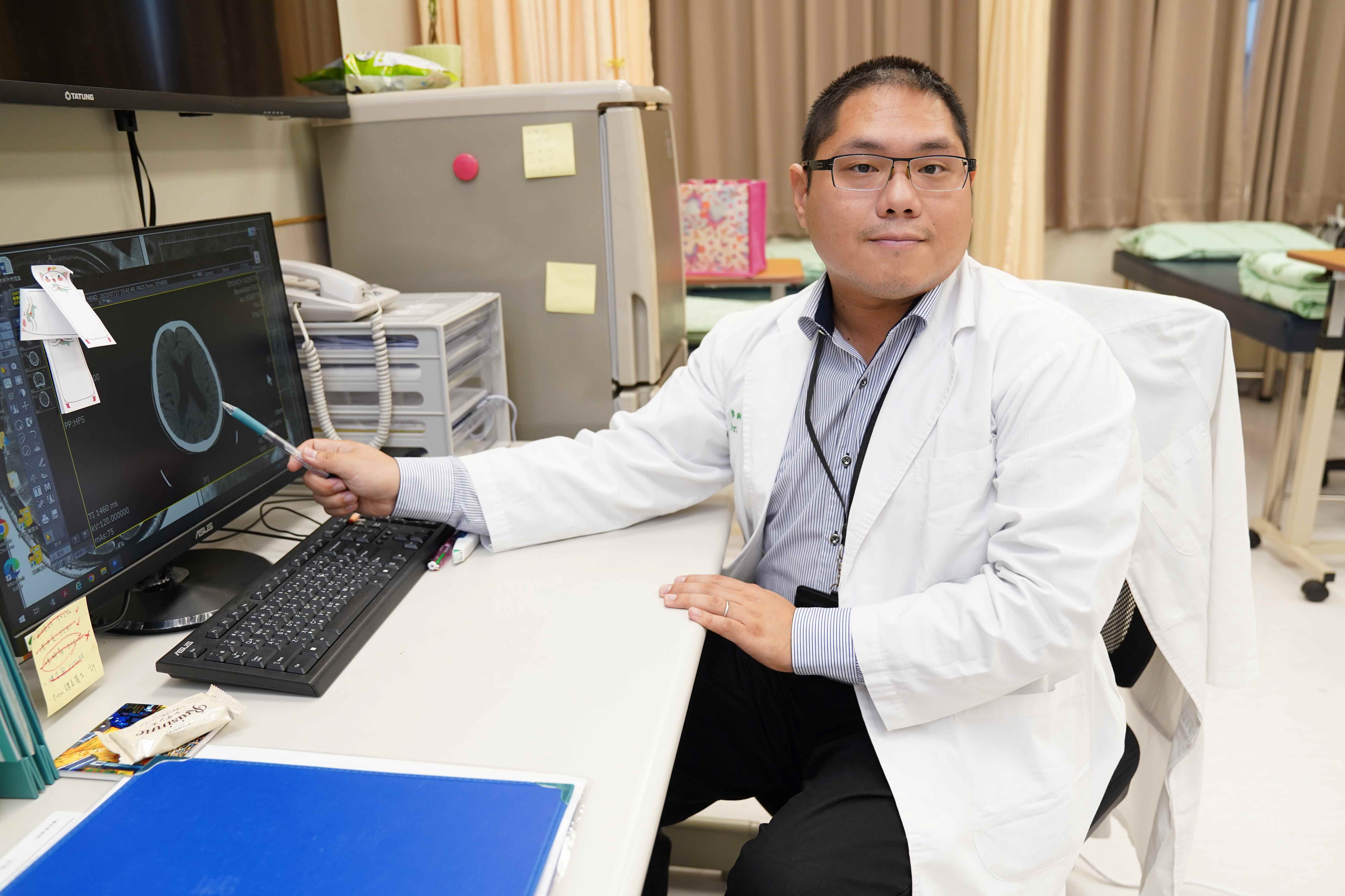 腦脊髓液失衡壓迫     老翁無力、胡言亂語