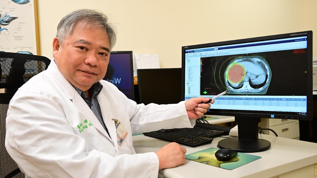 圖：王博民醫師建議，透過醫病共享決策，可以在疾病控制與生活尊嚴之間，找到對患者而言最合適的平衡點／亞洲大學附設醫院提供